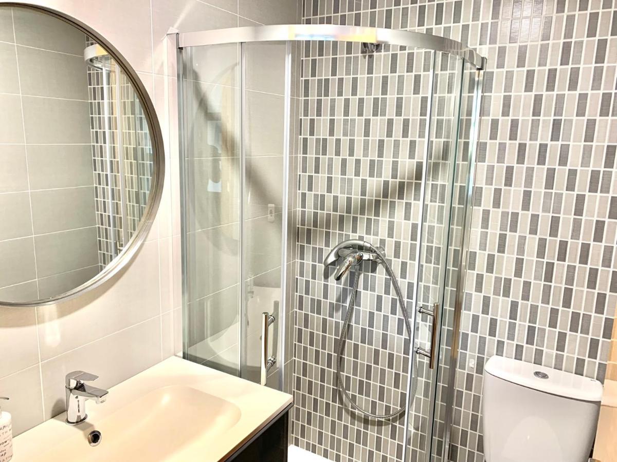 Appartamento Casa Ferreiros. Parking Y Wifi Incluidos! Gijón Esterno foto