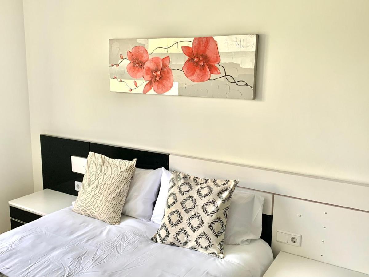Appartamento Casa Ferreiros. Parking Y Wifi Incluidos! Gijón Esterno foto