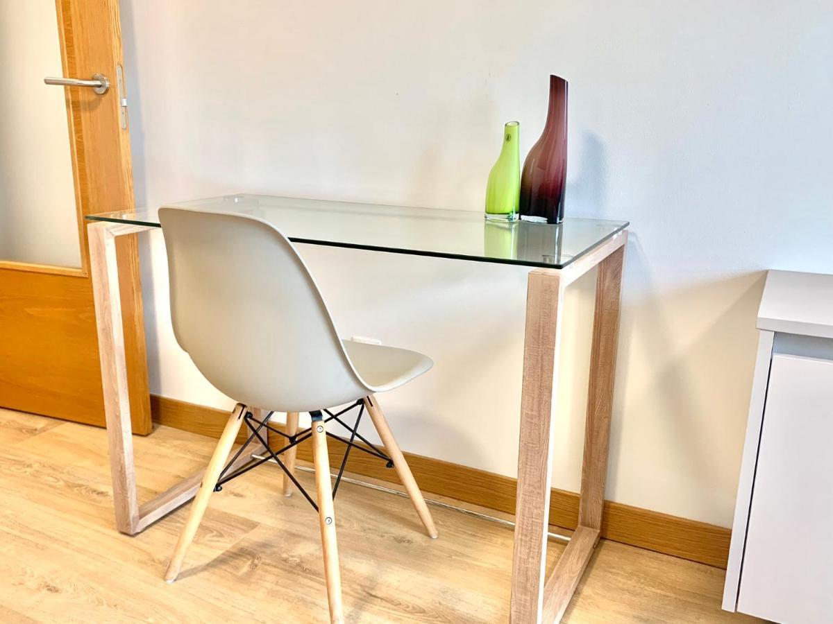 Appartamento Casa Ferreiros. Parking Y Wifi Incluidos! Gijón Esterno foto