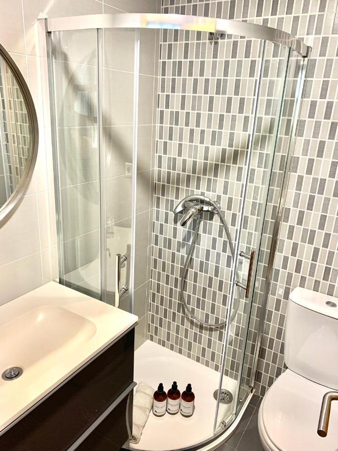 Appartamento Casa Ferreiros. Parking Y Wifi Incluidos! Gijón Esterno foto